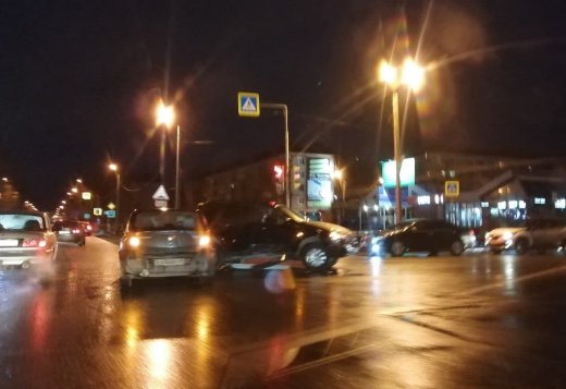 Утреннее ДТП на центральном перекрёстке Северодвинска не затруднило движение 